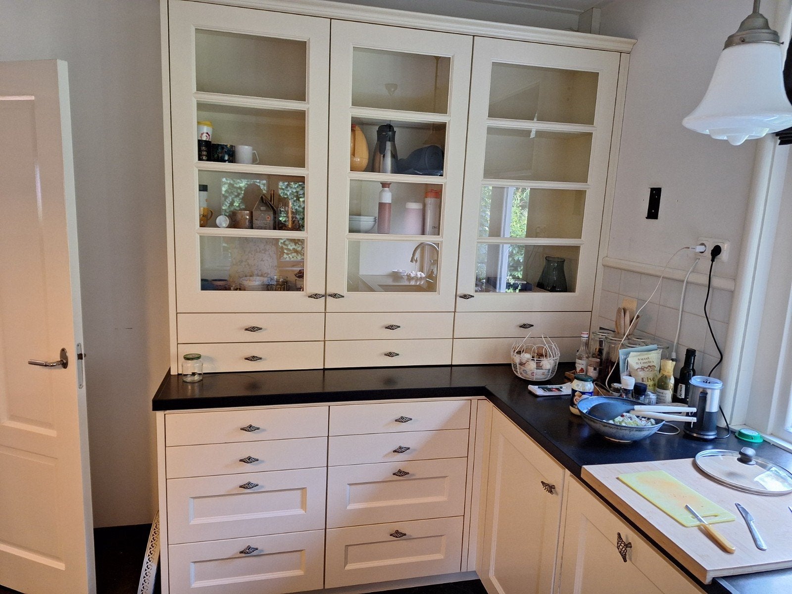 L-vormige keuken met Miele apparatuur en composiet blad, Ophalen, Gebruikt, Composiet