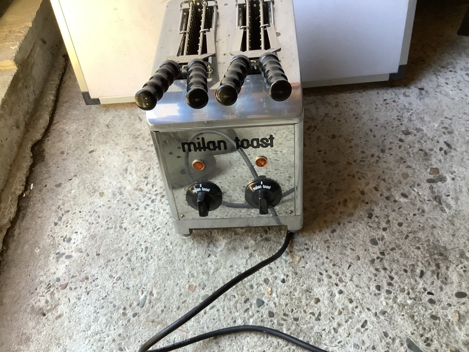 Milan Toast Toaster - Professionele Kwaliteit, Model 700X, Ophalen of Verzenden, Gebruikt, Uitneembare kruimellade