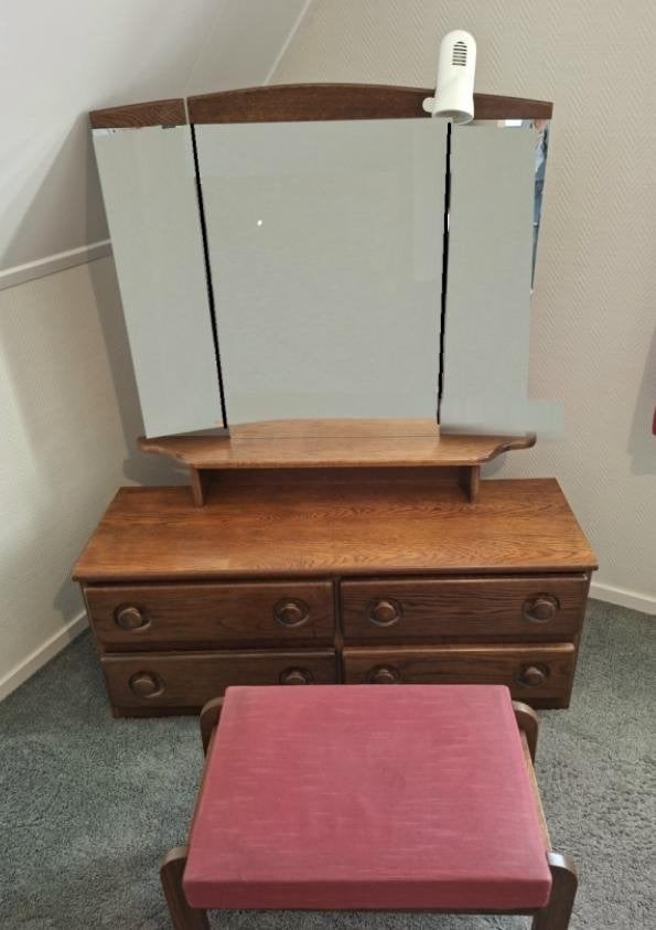 Kaptafel kleur: Donker eiken, Ophalen, Gebruikt, 100 tot 150 cm, 100 tot 150 cm