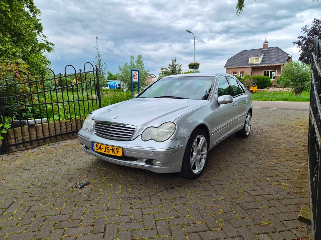 Mercedes-Benz C-klasse 180 K. Elegance Automaat en NAP., Automaat, Achterwielaandrijving, Gebruikt, Origineel Nederlands