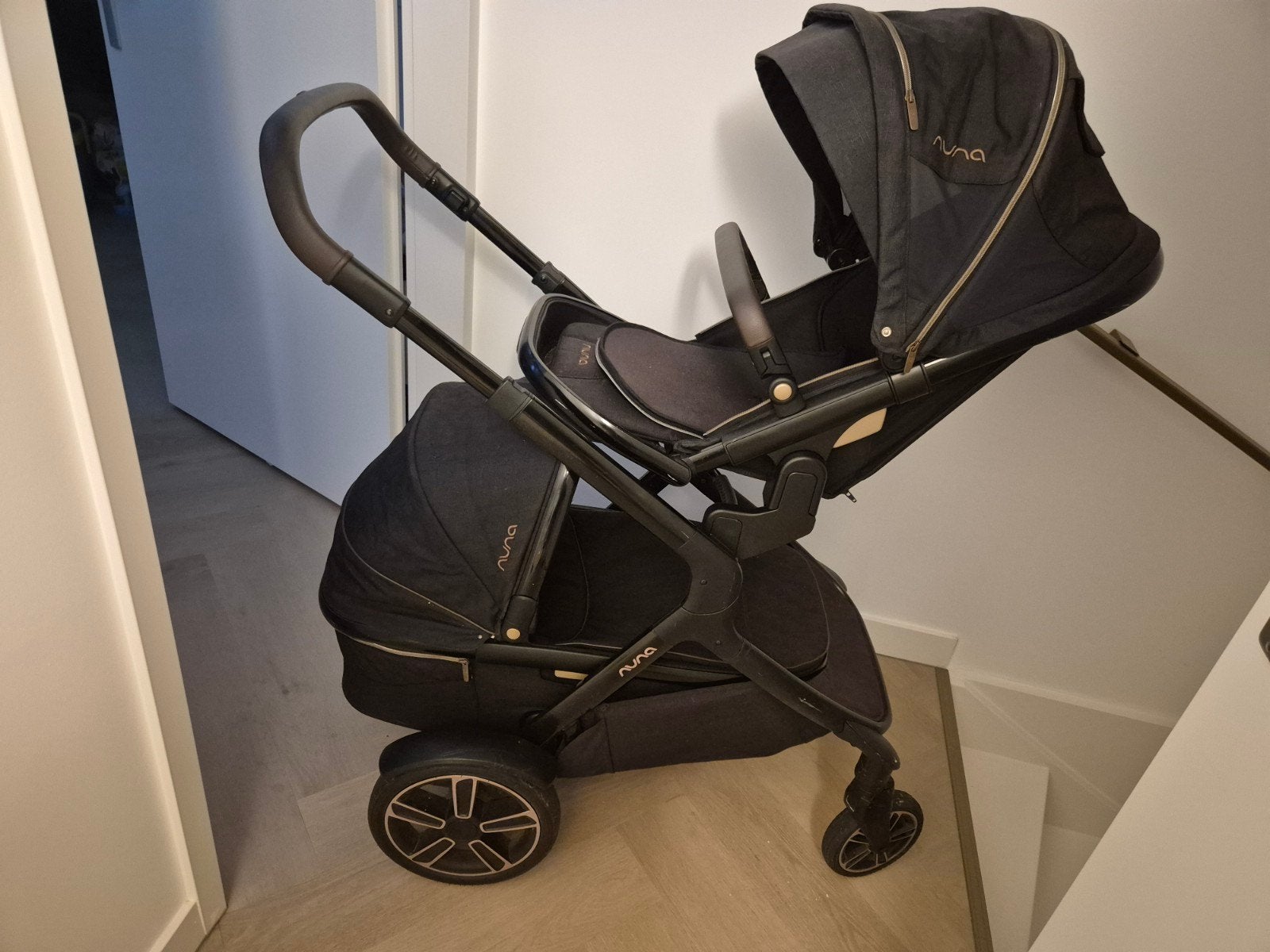 Nuna Demi Grow Duo Kinderwagen met reiswieg en zitje, Ophalen, Gebruikt, Overige merken, Duowagen