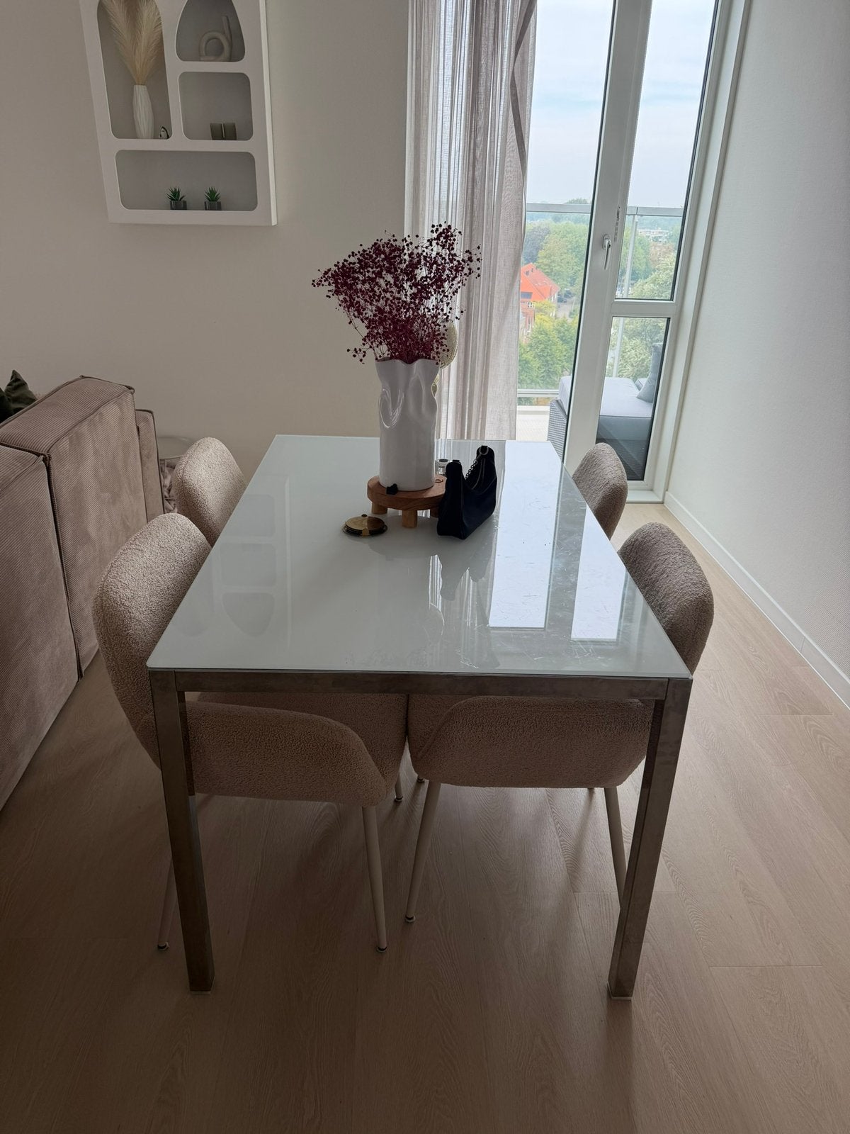 GRATIS eettafel, Ophalen, Gebruikt