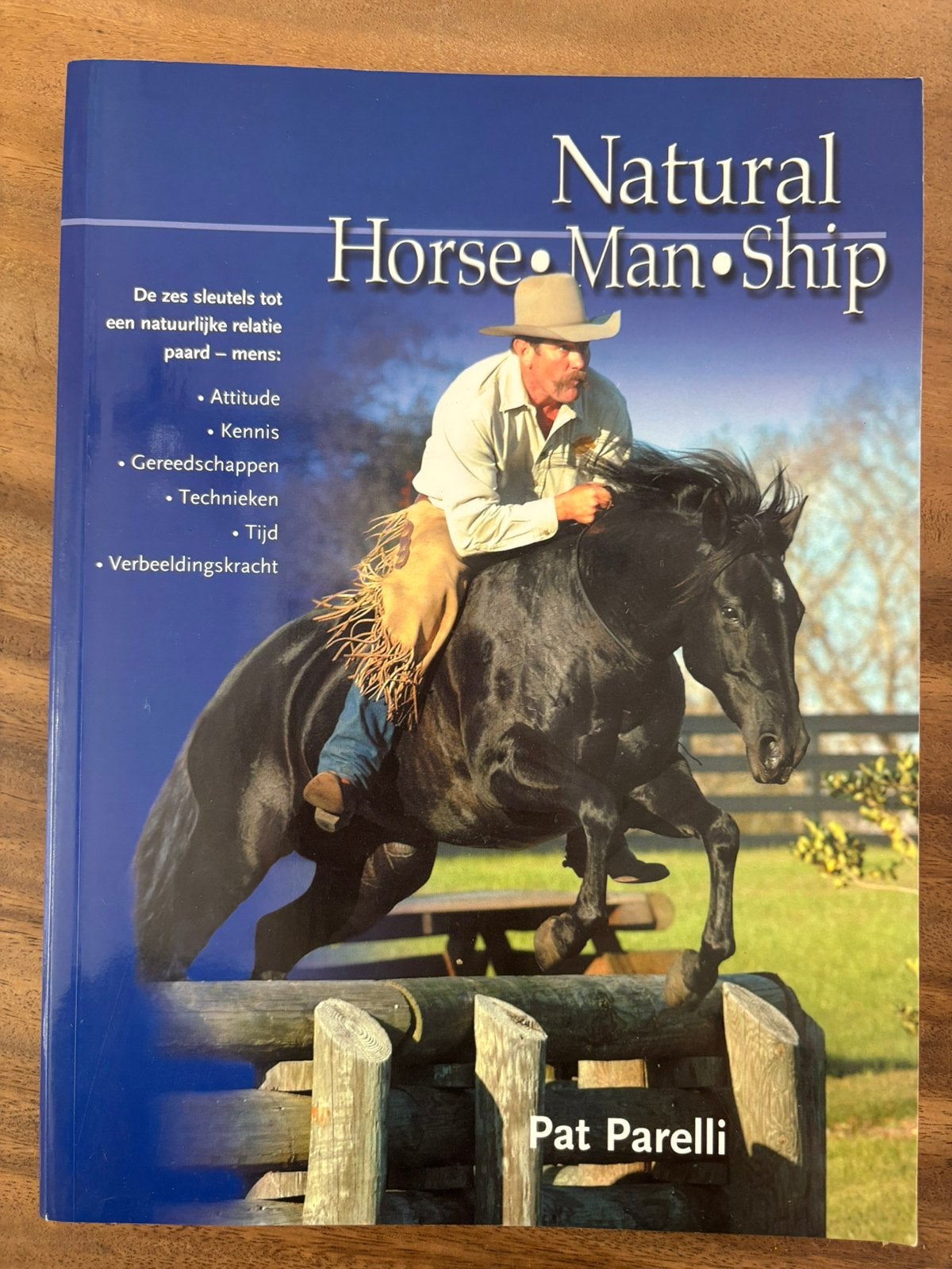 P. Parelli - Natural-Horse-Man-Ship, Boeken, Dieren en Huisdieren, Zo goed als nieuw, Paarden of Pony's, Ophalen of Verzenden