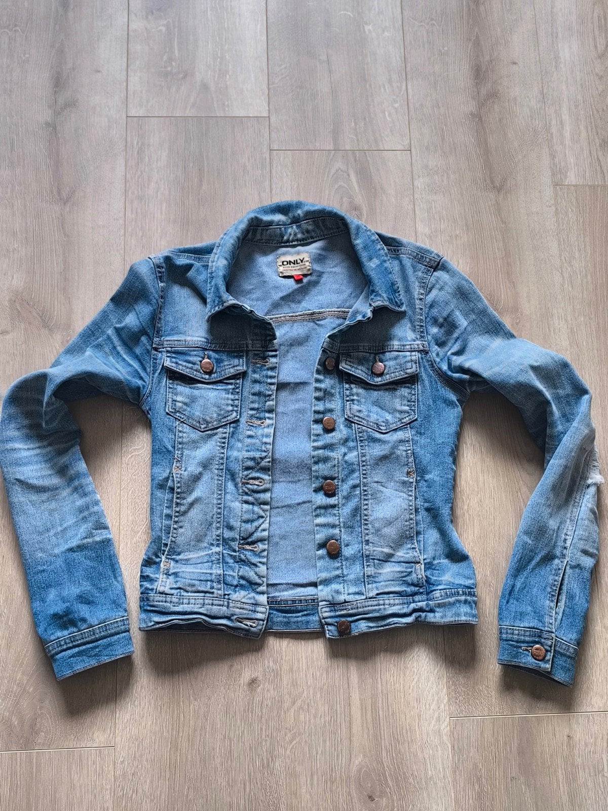 Te koop: only spijkerjasje, Ophalen, Zo goed als nieuw, Maat 34 (XS) of kleiner, Blauw