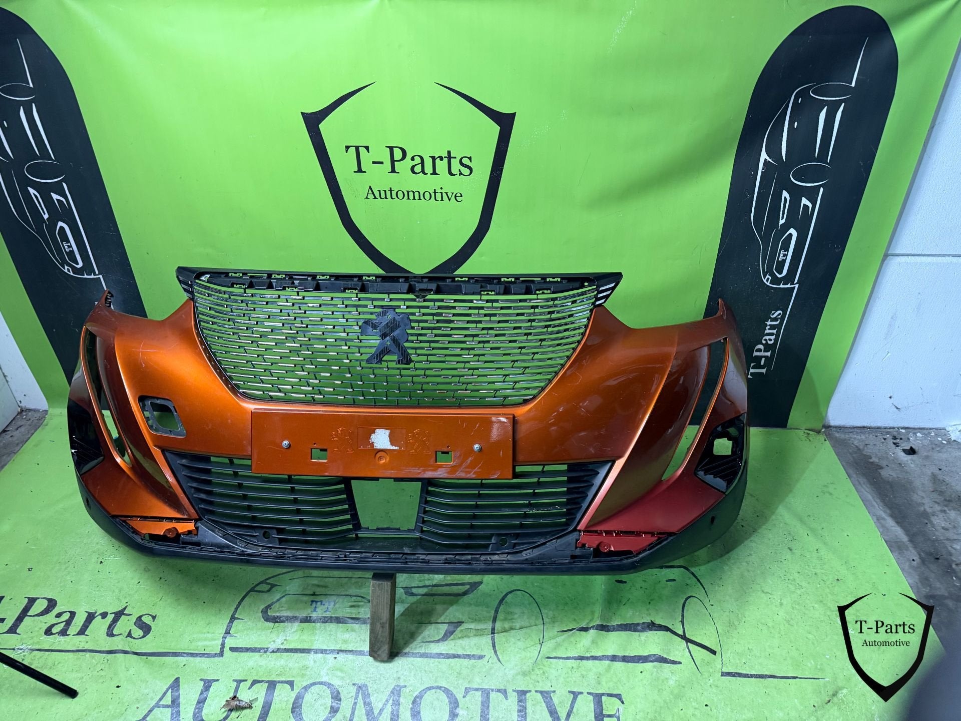 peugeot 2008 voorbumper bumper, Taurusavenue 1
2132 LS  Hoofddorp, NL, Gebruikt, Contact.group@renault.com, Stellantis N.V.