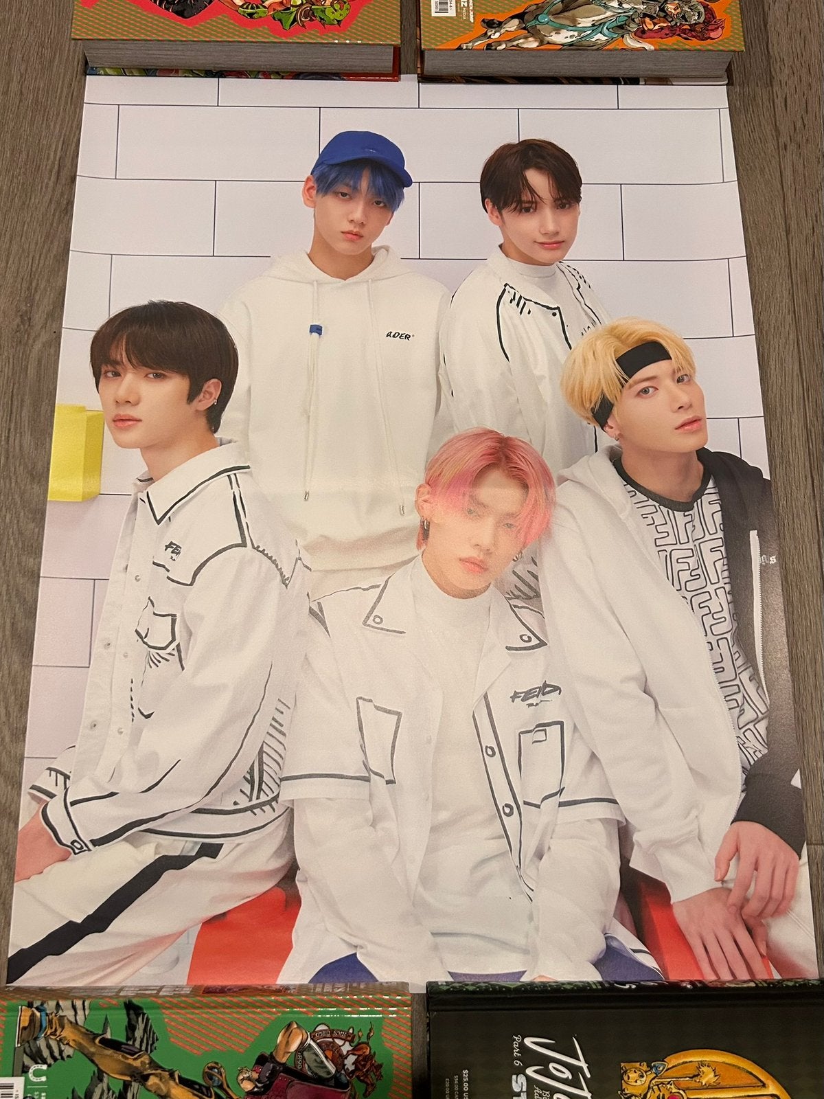 Txt tomorrow x together blue hour VR version poster, Ophalen of Verzenden, Zo goed als nieuw, Poster, Artwork of Schilderij