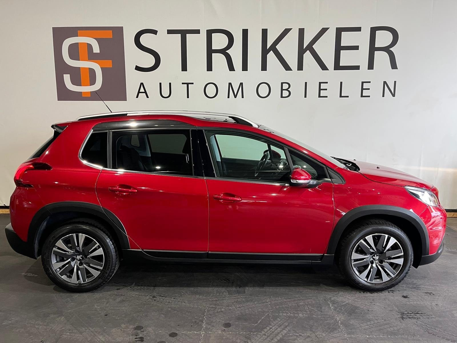 Peugeot 2008 1.2 PureTech Allure, Auto's, Peugeot, 1199 cc, 1165 kg, Leder en Stof, Origineel Nederlands
