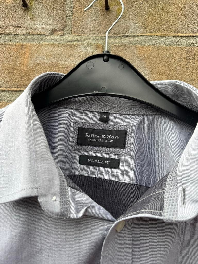 Stijlvol grijs overhemd van Tailor & Son, maat 44, Kleding | Heren, Overhemden, Ophalen of Verzenden, Zo goed als nieuw, Grijs