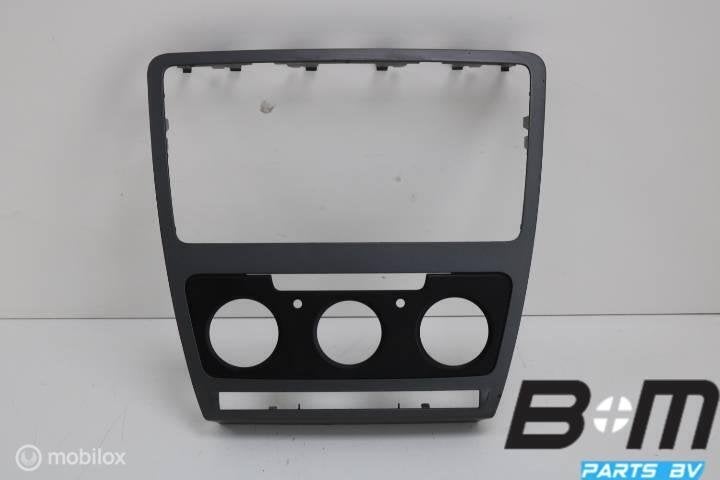 Radio frame Skoda Octavia 2 1Z0858069BR, Gebruikt