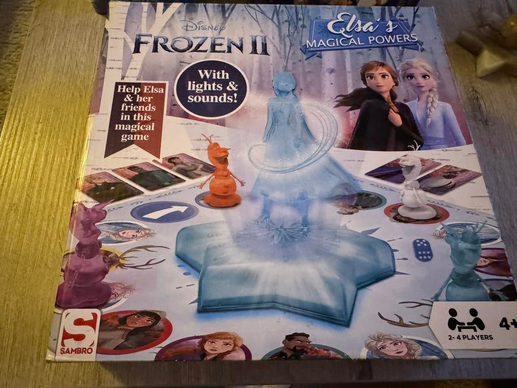 Disney Frozen 2 Elsa's Magical Powers bordspel, Hobby en Vrije tijd, Gezelschapsspellen | Bordspellen, Ophalen of Verzenden, Zo goed als nieuw