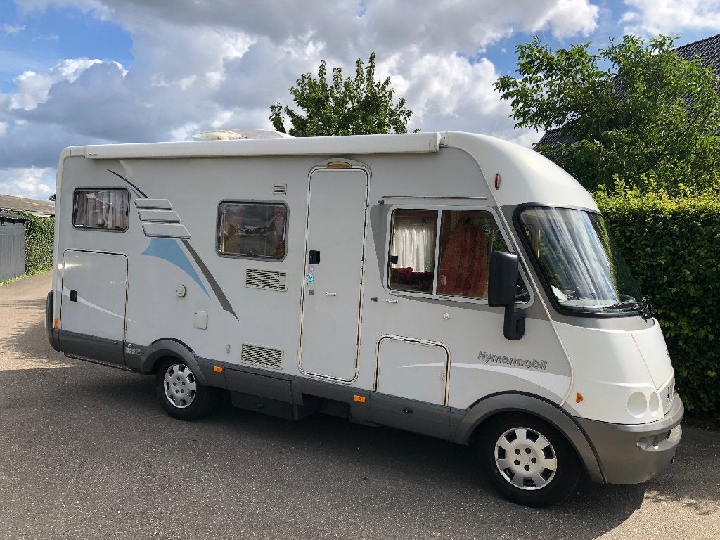 Hymer B514 146pk Vastbed Hefbed XL garage 76.800km