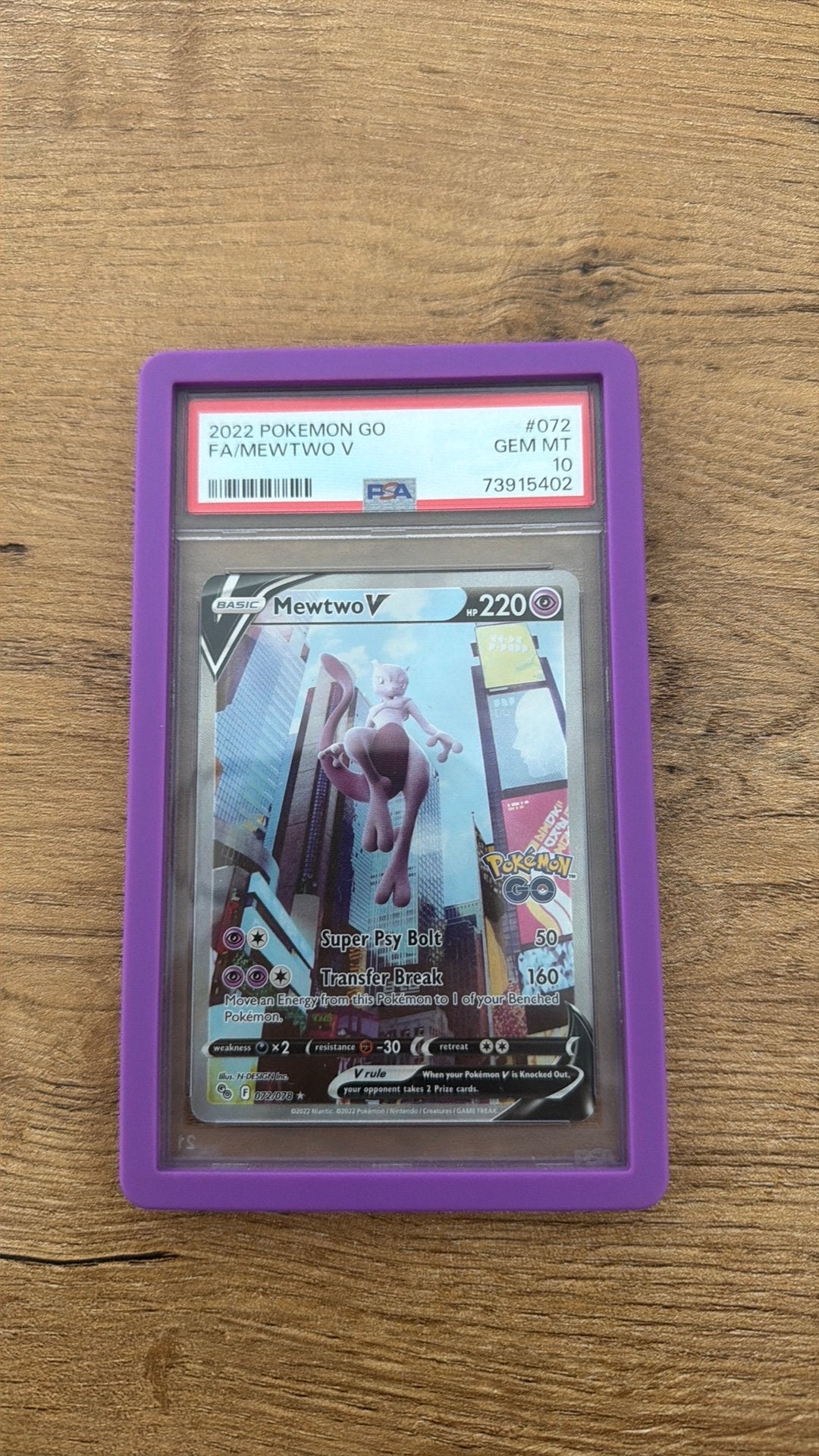 Mewtwo v 072 psa10, Hobby en Vrije tijd, Verzamelkaartspellen | Pokémon, Ophalen of Verzenden, Zo goed als nieuw