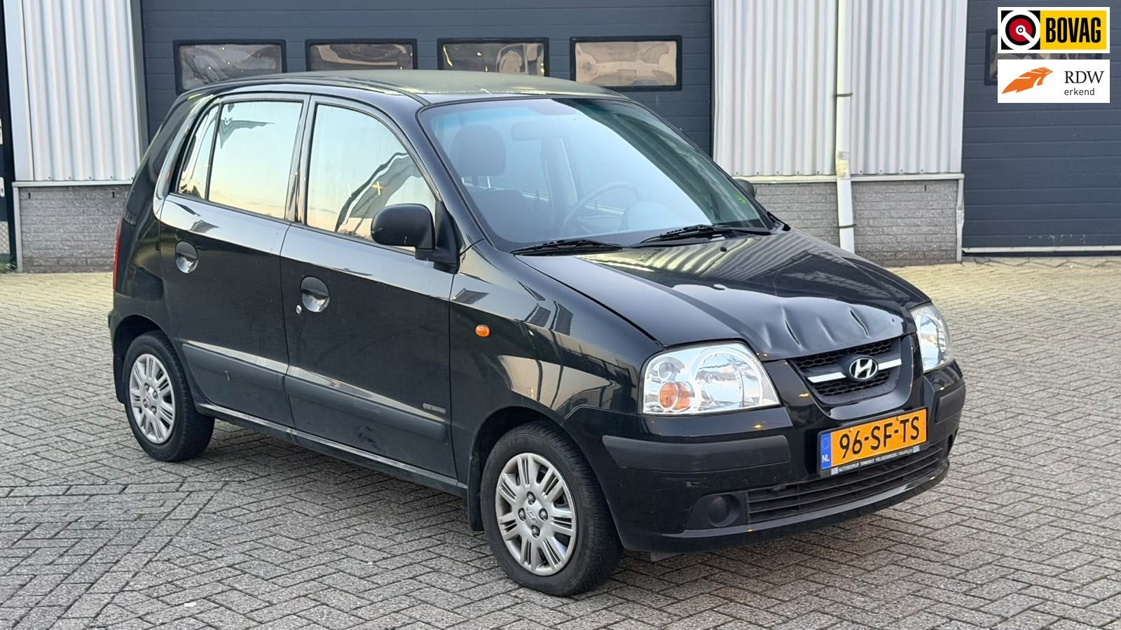Hyundai Atos 1.1i Active Cool First Edition, Auto's, Voorwielaandrijving, 31 €/maand, 4 cilinders, Zwart