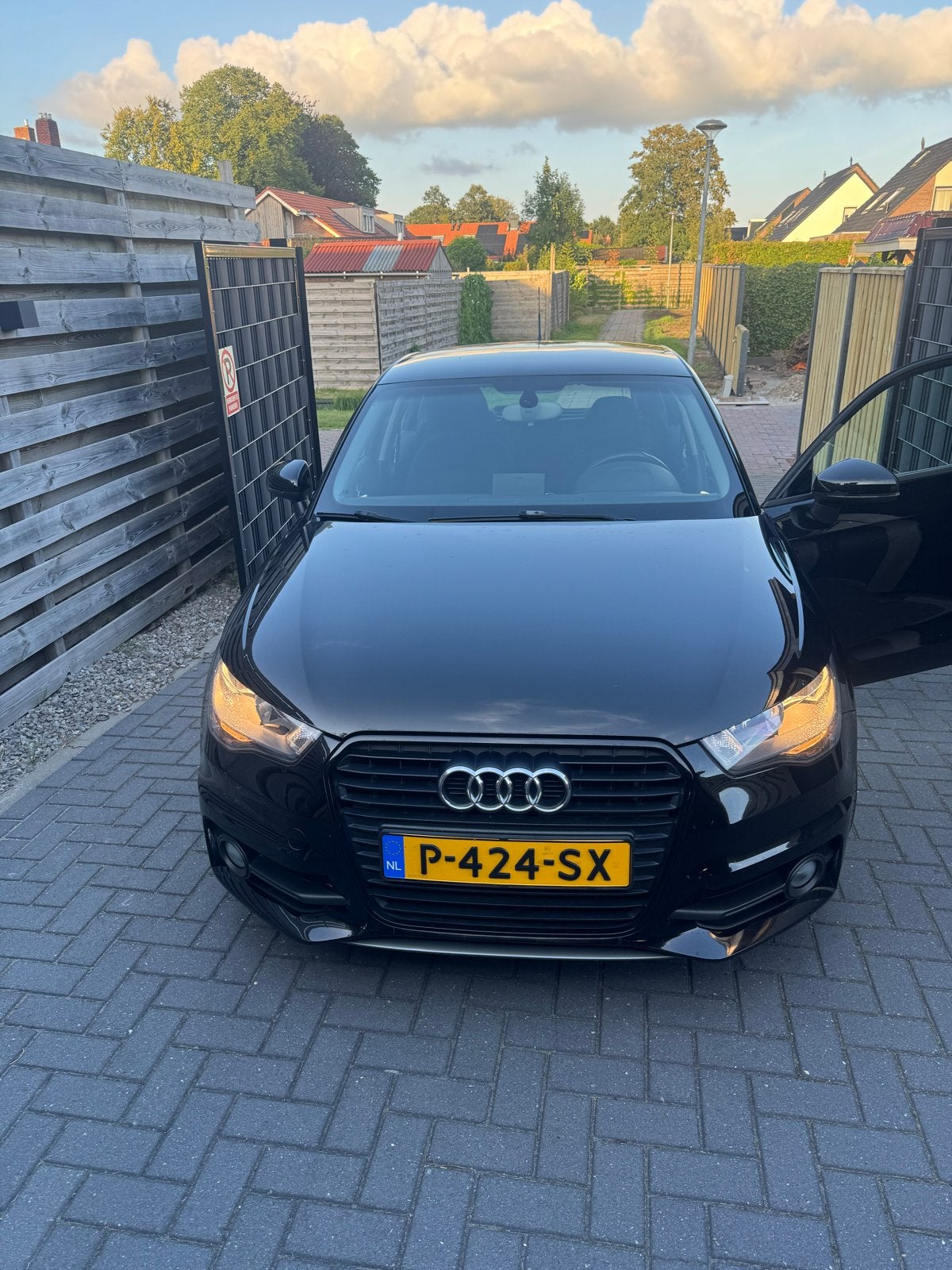 Audi A1 1.2 Tfsi 63KW SB 2015 Zwart, Voorwielaandrijving, Stof, 4 cilinders, Zwart