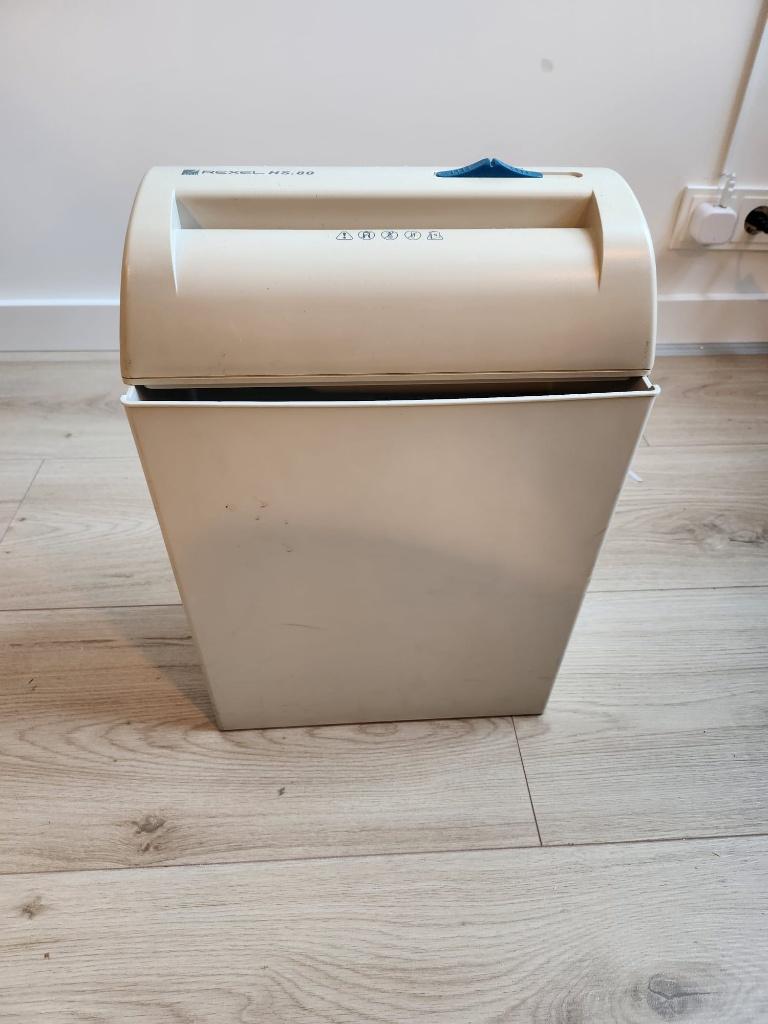 Papiervernietiger / -versnipperaar, Ophalen of Verzenden, Gebruikt