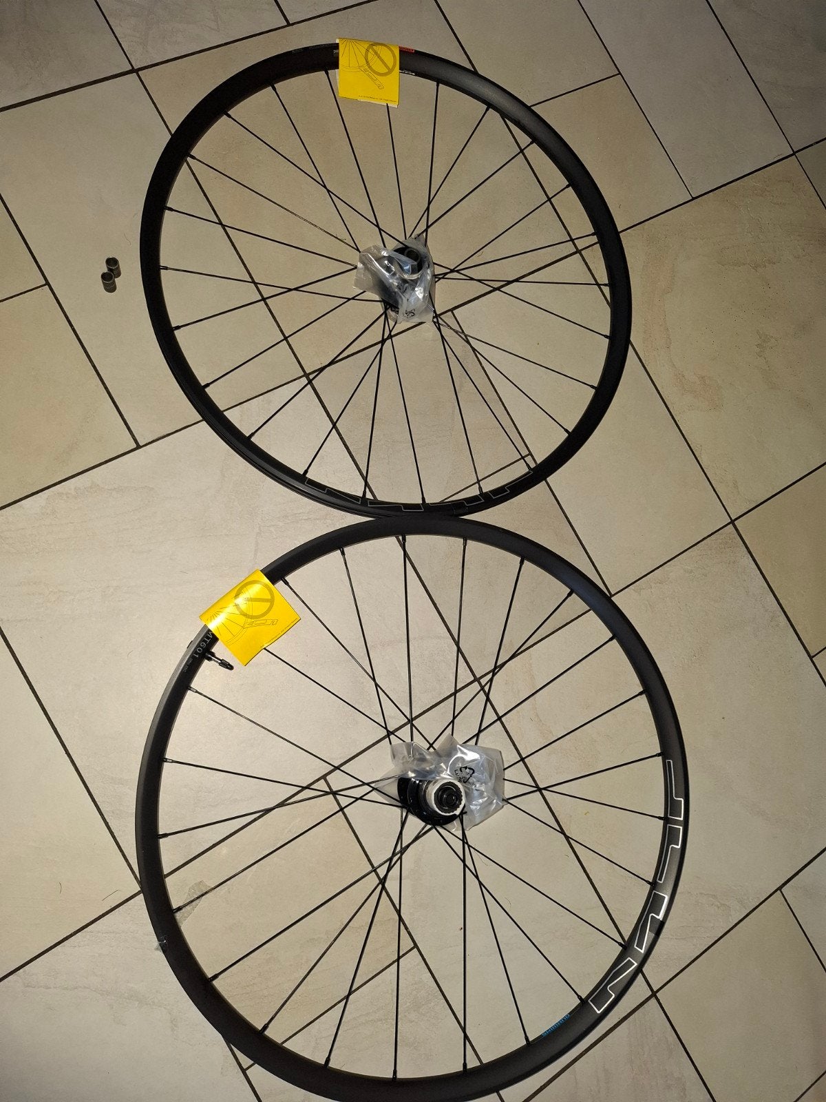 Nieuwe Shimano MT601 29 inch Non Boost wielen, Fietsen en Brommers, Fietsonderdelen, Wiel, Nieuw, Ophalen of Verzenden, Aluminium