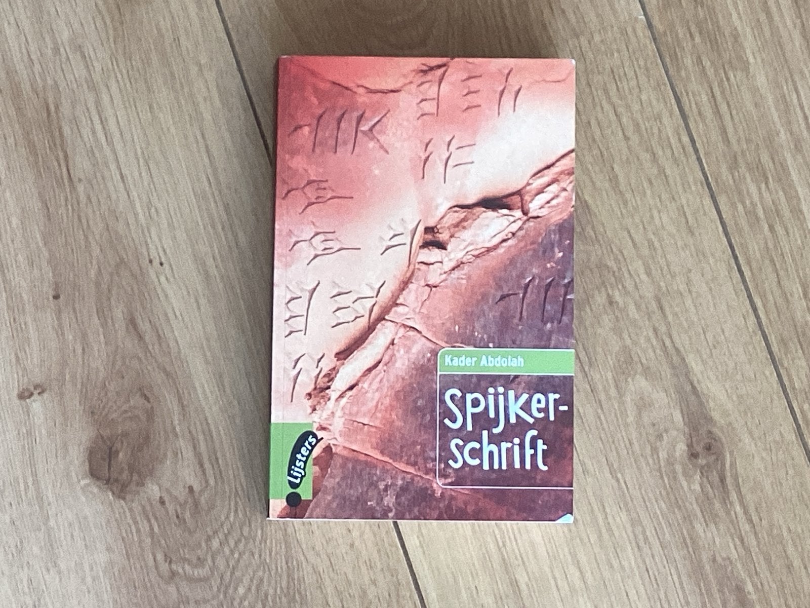 Spijkerschrift - Kader Abdolah (Lijsters), Ophalen of Verzenden, Gelezen, Nederland