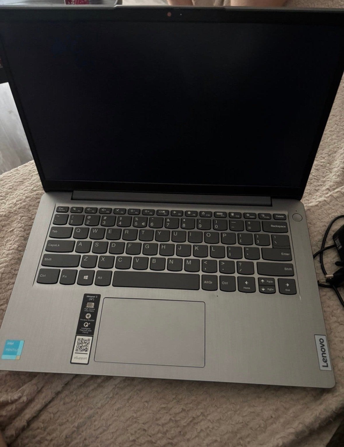 Lenovo Laptop 14" FHD, Intel Pentium Gold 7505, 4GB RAM, 128, Ophalen, Met videokaart, 2 tot 3 Ghz, Qwerty