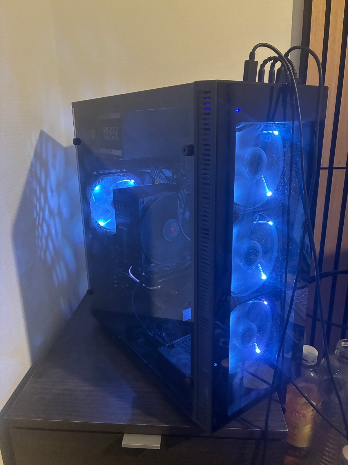 Gaming Pc AMD RX 6600 Ryzen 5 5600X 32GB DDR4 RAM, Spelcomputers en Games, Games | Pc, Ophalen, Online, Shooter, 1 speler