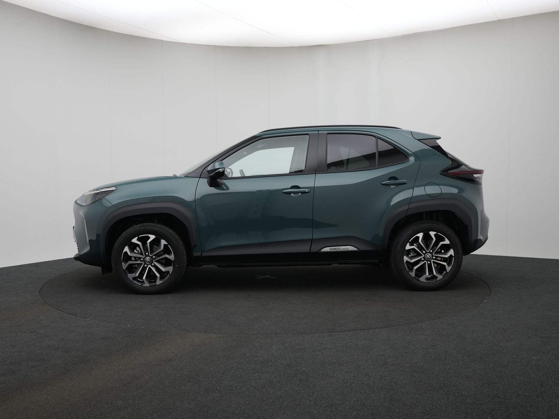Toyota Yaris Cross 1.5 Hybrid 130 PK Dynamic || Comfort pakk, Auto's, 12 maanden, Stof, 23 km/l, Hybride Elektrisch/Benzine