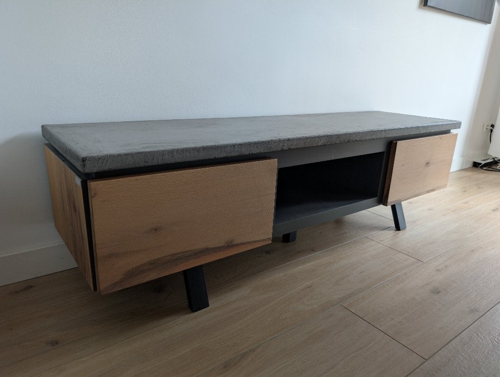 TV-Meubel XOOON Myland met Betonlook Blad  (150 cm), Ophalen, 100 tot 150 cm, Zo goed als nieuw, Minder dan 100 cm