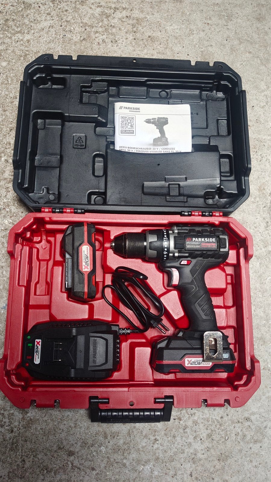 Parkside Performance accu boormachine + 2x 2Ah accu + lader, Ophalen of Verzenden, Gebruikt, Boor- en Schroefmachine