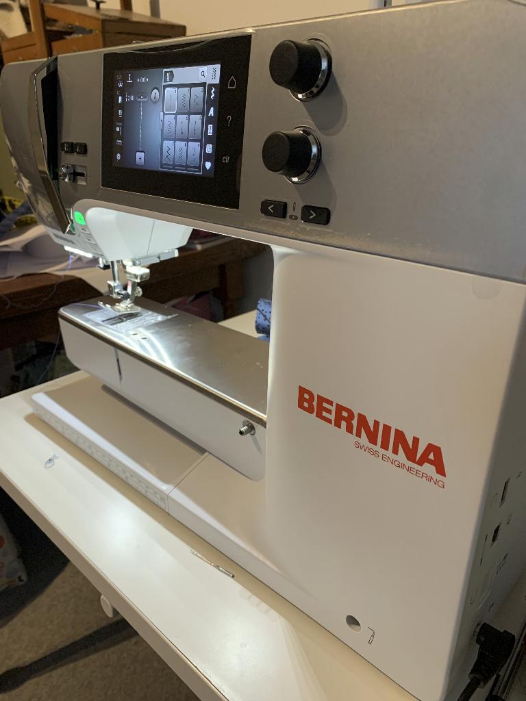 Bernina B540 Sewing and Embroidery Machine, Hobby en Vrije tijd, Naaimachines en Toebehoren, Ophalen, Zo goed als nieuw, Naaimachine