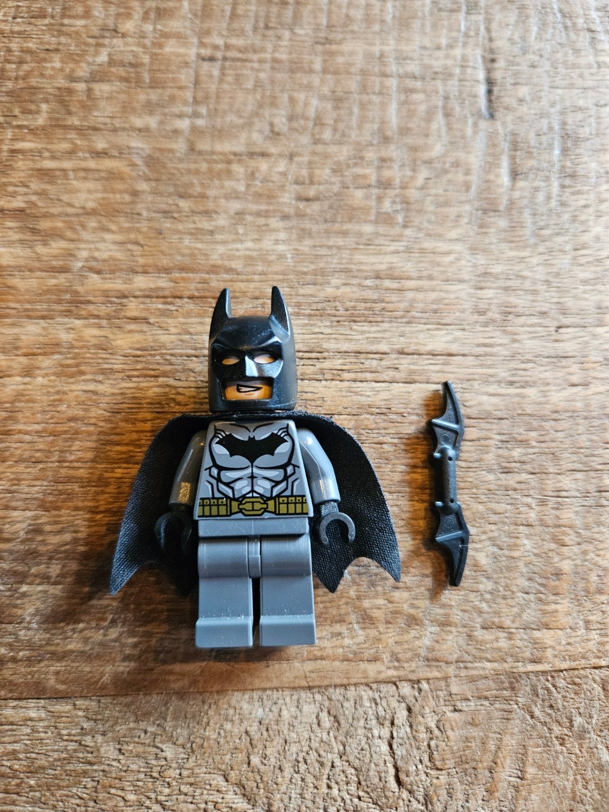 LEGO Batman Minifiguur - Dark Stone Grijs Pak, Verzenden, Zo goed als nieuw