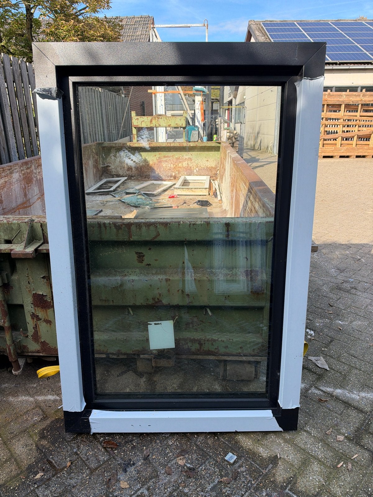 Duceuninck Kozijn 1100x1680mm - Zwart/Wit, Helder Glas, Doe-het-zelf en Verbouw, Ophalen, Gevelraam of Ruit, Gebruikt, 80 tot 120 cm