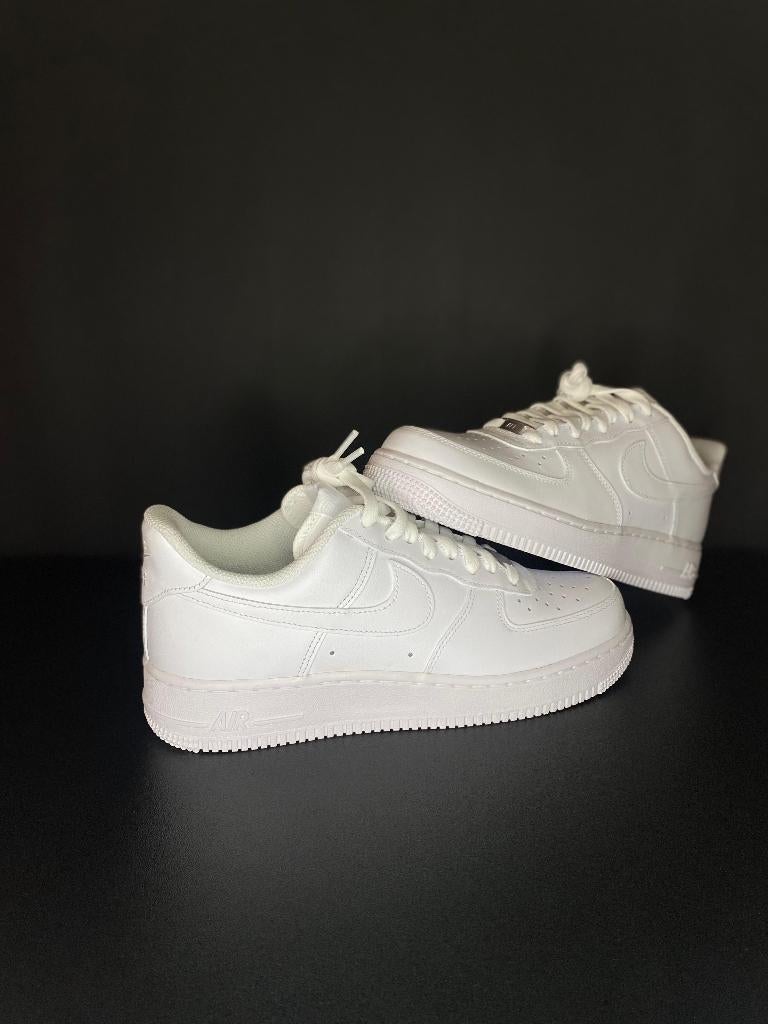 NIKE AIR FORCE 1 LOW ‘07 WHITE - maat 45.5, Kleding | Heren, Schoenen, Wit, Nike, Nieuw, Ophalen of Verzenden