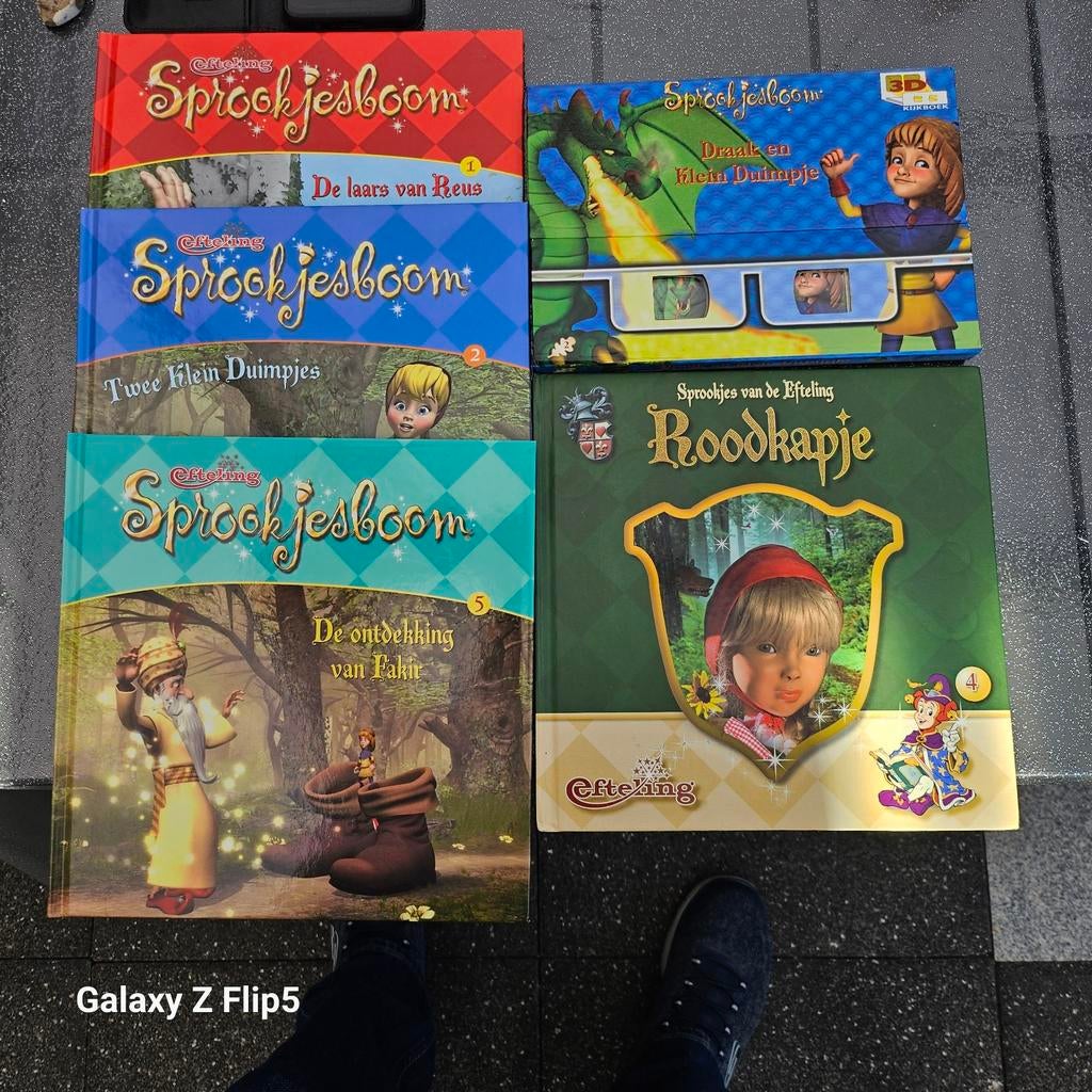 Efteling Sprookjesboom boeken en Roodkapje boek, Ophalen of Verzenden, Zo goed als nieuw