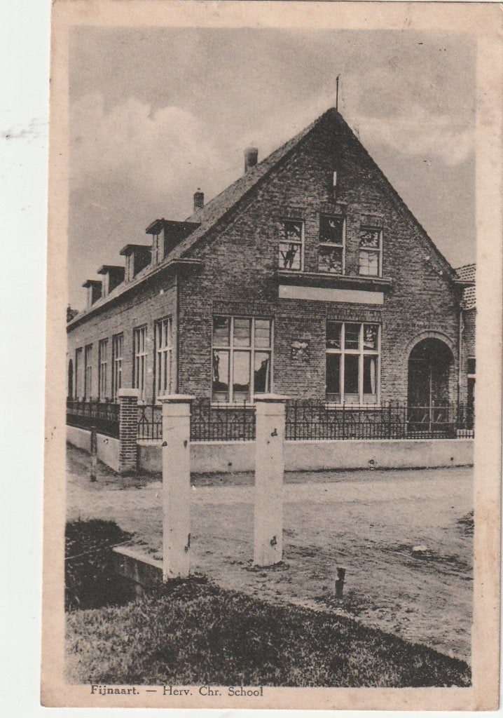 Fijnaart (N.Br.) - Herv. Chr. School, ca. 1929., Ophalen of Verzenden, 1920 tot 1940, Gelopen, Noord-Brabant