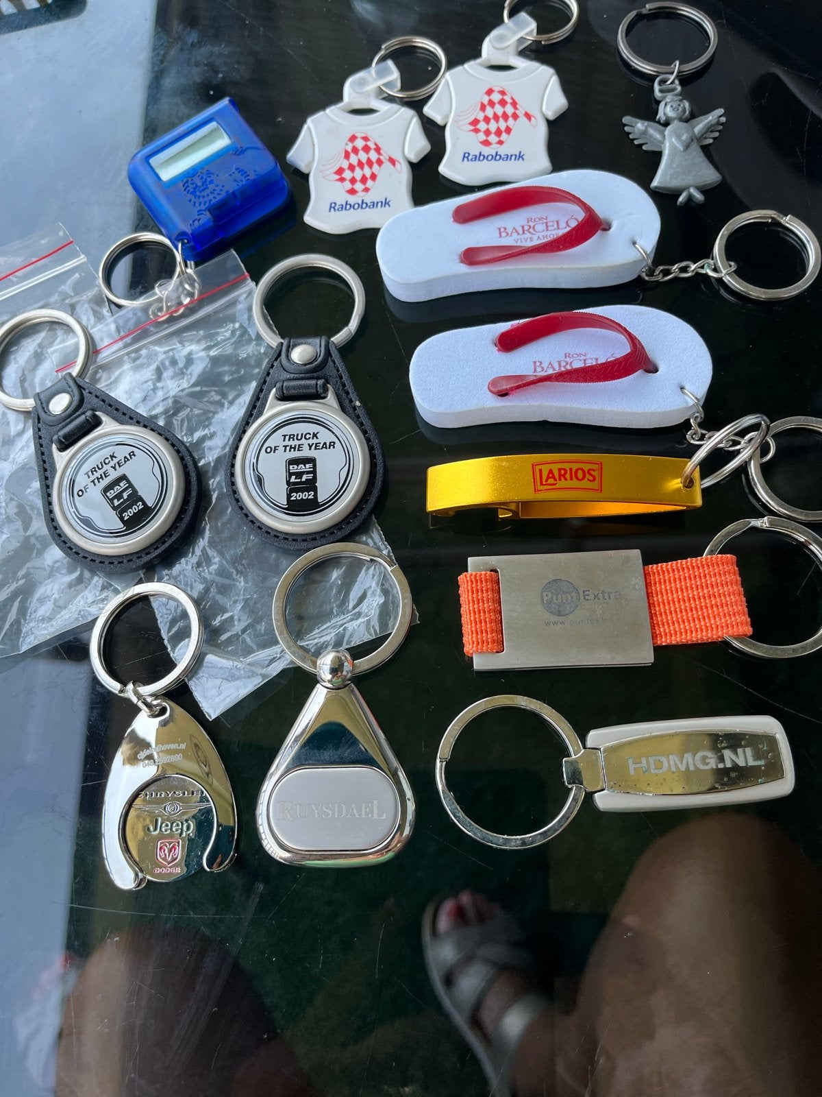 13 verschillende sleutelhangers - diverse merken, Ophalen of Verzenden, Nieuw, Merk