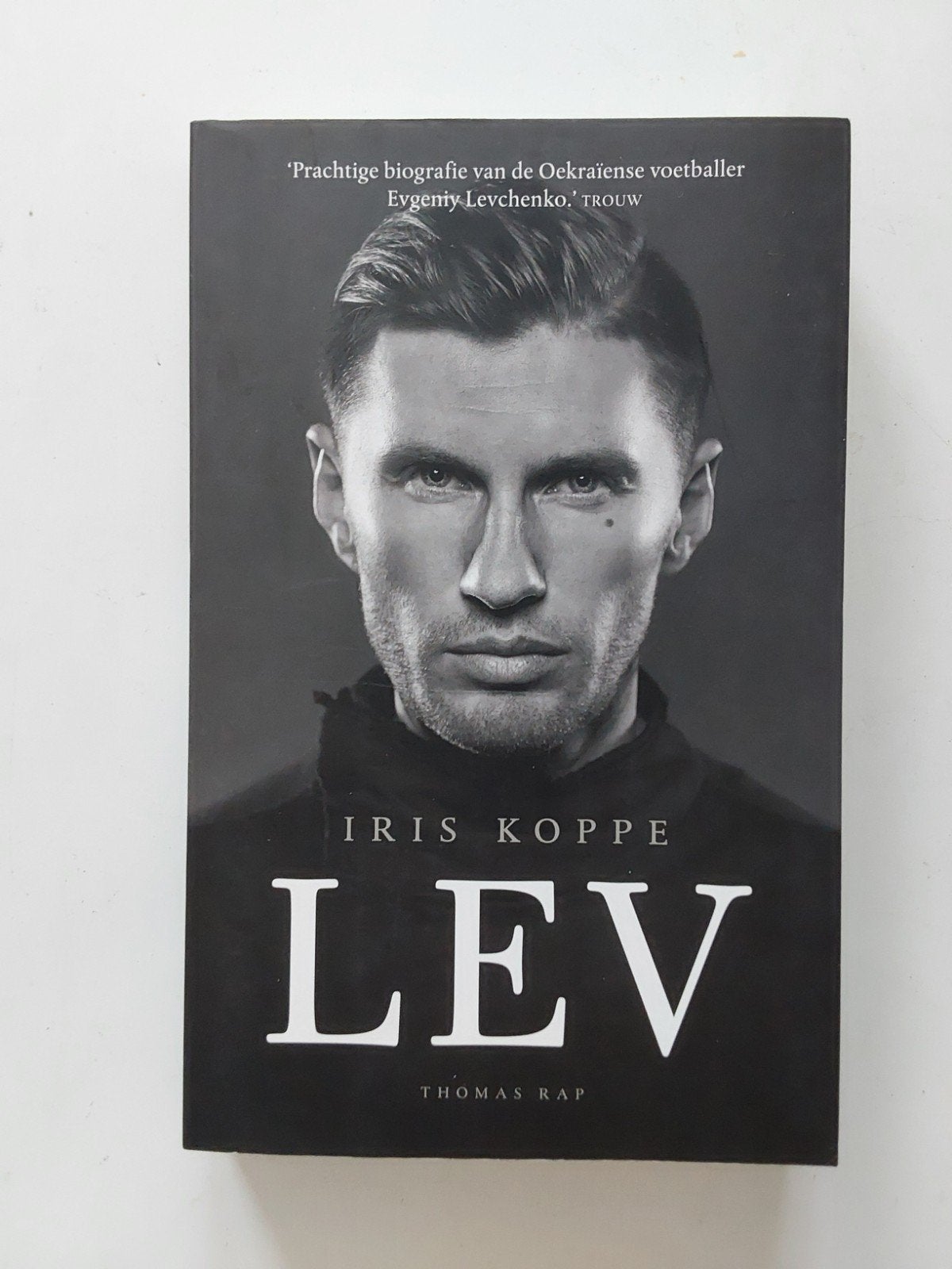 LEV ⚽️ / door Iris Koppe 🆕️, Nieuw, Ophalen of Verzenden, Sport, Iris Koppe