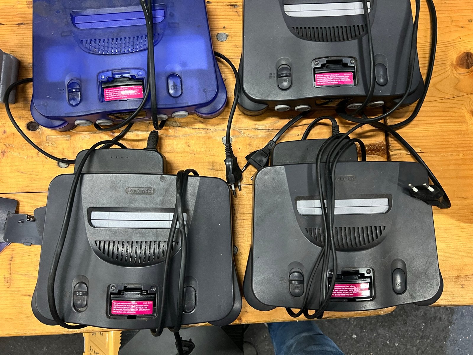 Nintendo 64 consoles, controller en games - Grote partij, Spelcomputers en Games, Ophalen, Gebruikt, Met 1 controller, Met games