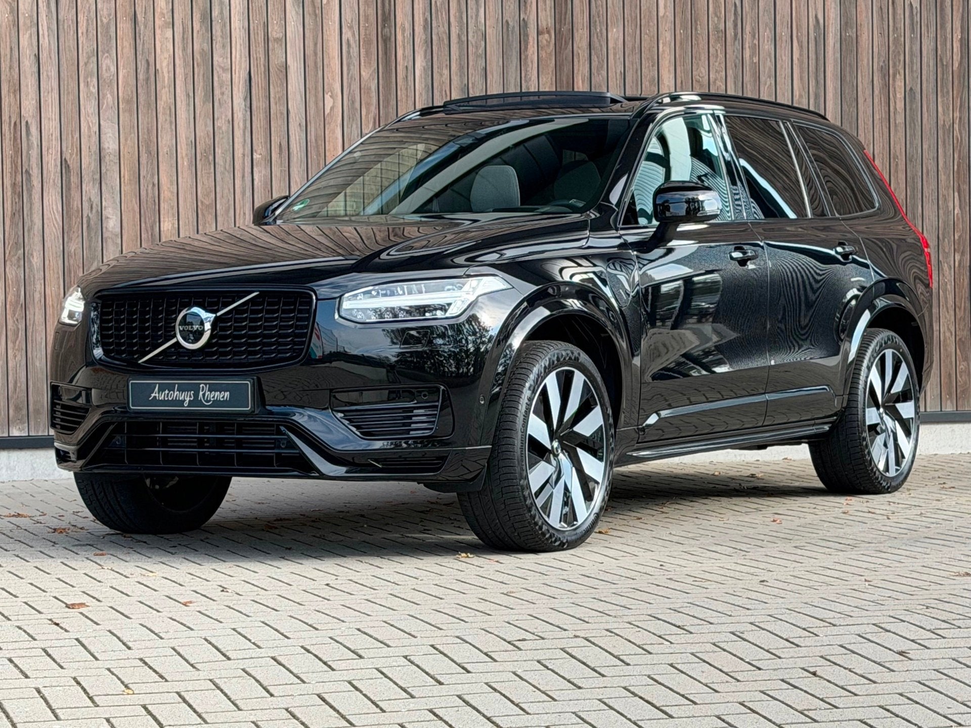 Volvo XC90 2.0 T8 Plug-in hybrid AWD Ultra Dark / Panoramada, Dealer onderhouden, Stof, Gebruikt, 4 cilinders