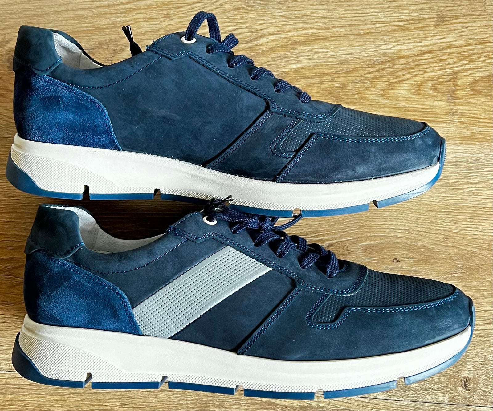 Output heren wandelschoenen echtleer maat44nieuw in doos*NEW, Kleding | Heren, Schoenen, Blauw, Ophalen of Verzenden, Zo goed als nieuw