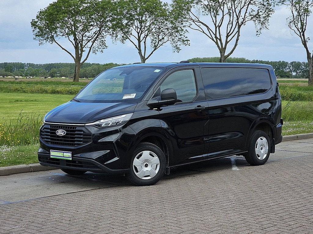 FORD TRANSIT CUSTOM 2.0 l1h1 navi trekhaak !, Gebruikt, Euro 6, 150 pk, Stoelverwarming
