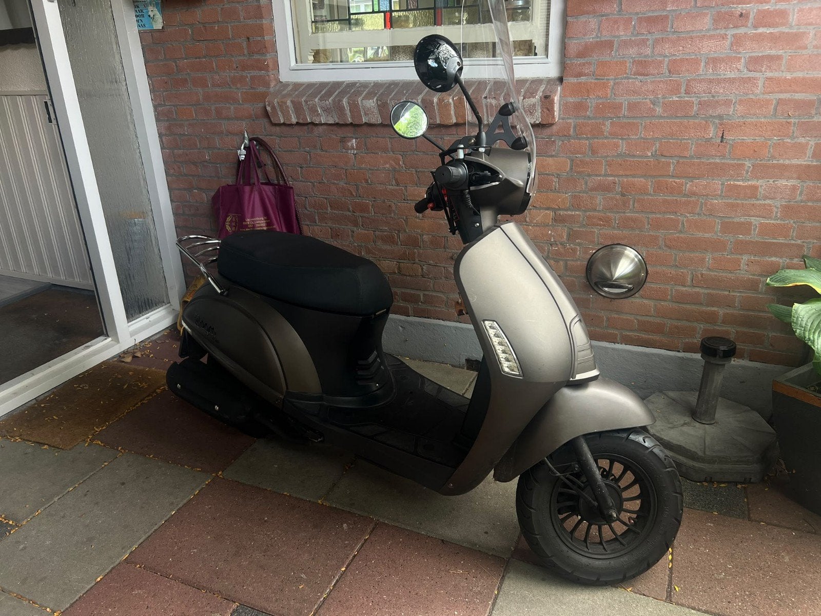 AGM Swan Scooter - Stijlvol en Betrouwbaar, Gebruikt, Benzine, Ophalen, Overige merken