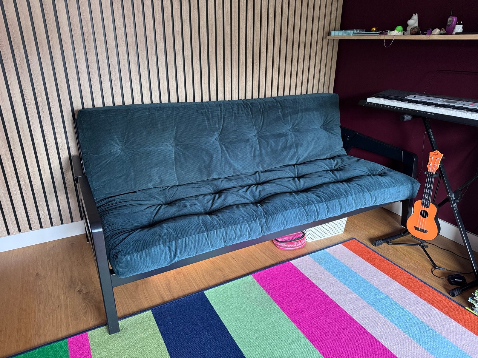 Slaapbank - Weinig gebruikt, met fouton en mooie rib stof, Ophalen, Gebruikt, Tweepersoons, 140 cm