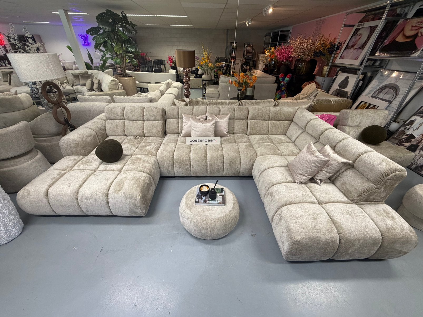 Luxe Velvet Teddy U-bank Perun 180x370x230cm NIEUW - UNIEK, Venus 31 8448CE Heerenveen, Hoekbank, Vierpersoons of meer, Oosterbaan Wonen BV