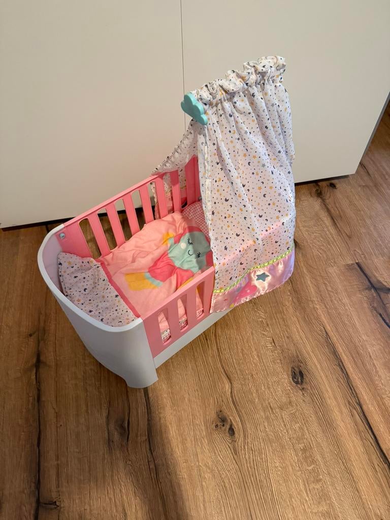 baby born wiegje/ledikantje, Ophalen, Zo goed als nieuw, Babypop