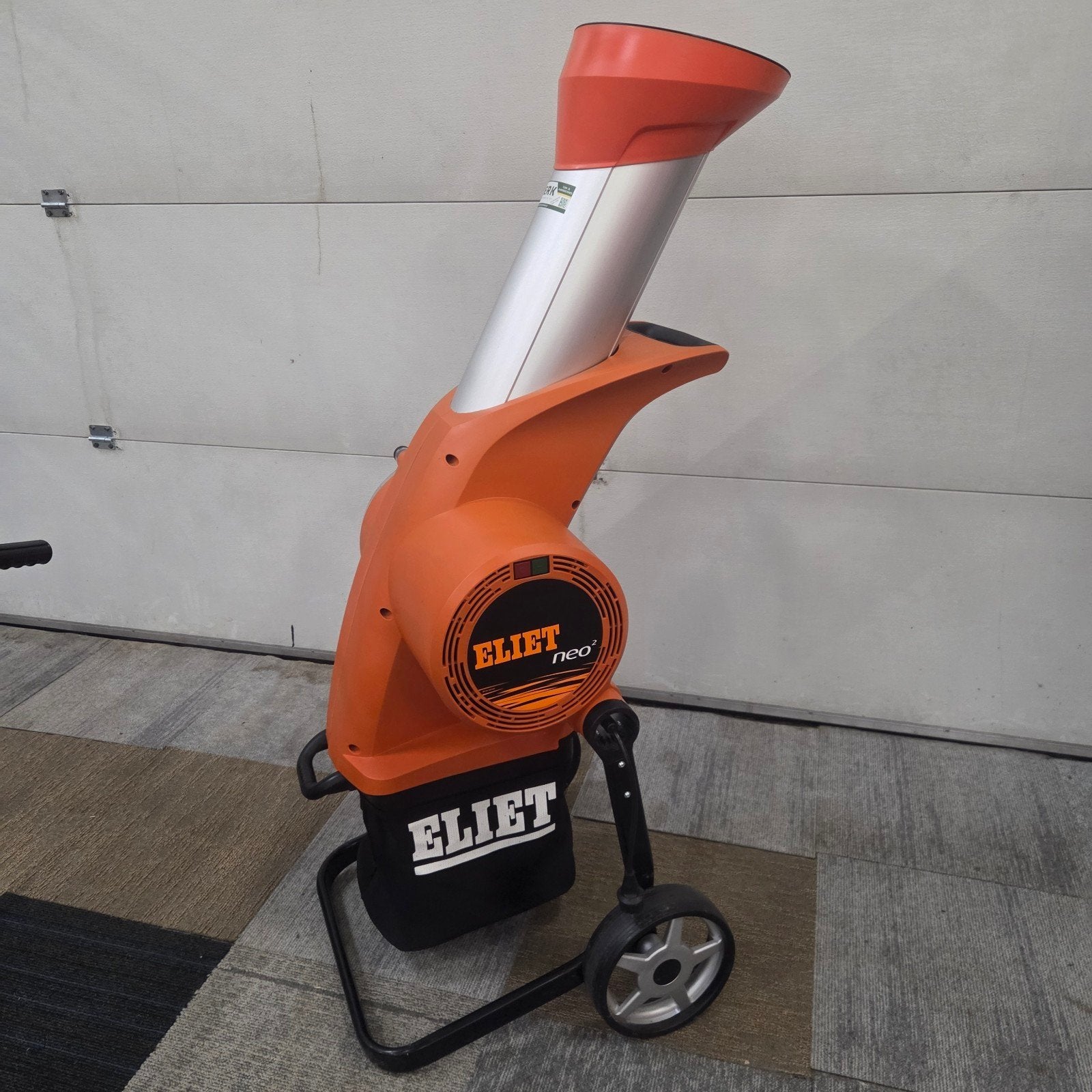 Gebruikte Eliet Neo2 houtversnipperaar, Diesveld 2 8553 Otegem, Neo2, Info@eliet.eu, Zo goed als nieuw