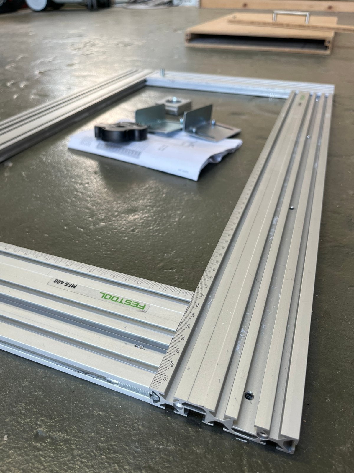 Festool freesmal MFS 700 compleet, Ophalen, Zo goed als nieuw, Rechthoekig, Minder dan 100 cm