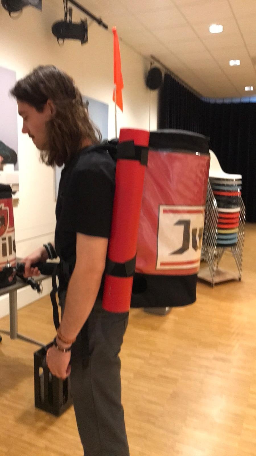 Bierrugzakken Heineken en Jupiler - Tapinstallatie, Ophalen