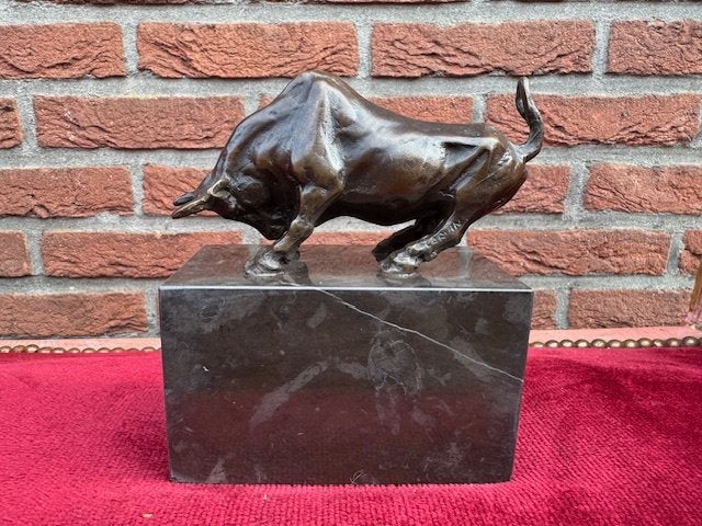 bronzen beeldje van een woeste stier, Ophalen of Verzenden, Brons