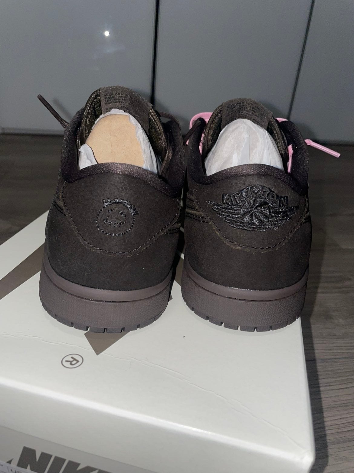 Nike Air Jordan 1 Low Travis Scott Velvet Brown - Maat 39, Kleding | Heren, Ophalen of Verzenden, Nieuw, Bruin, Sneakers of Gympen