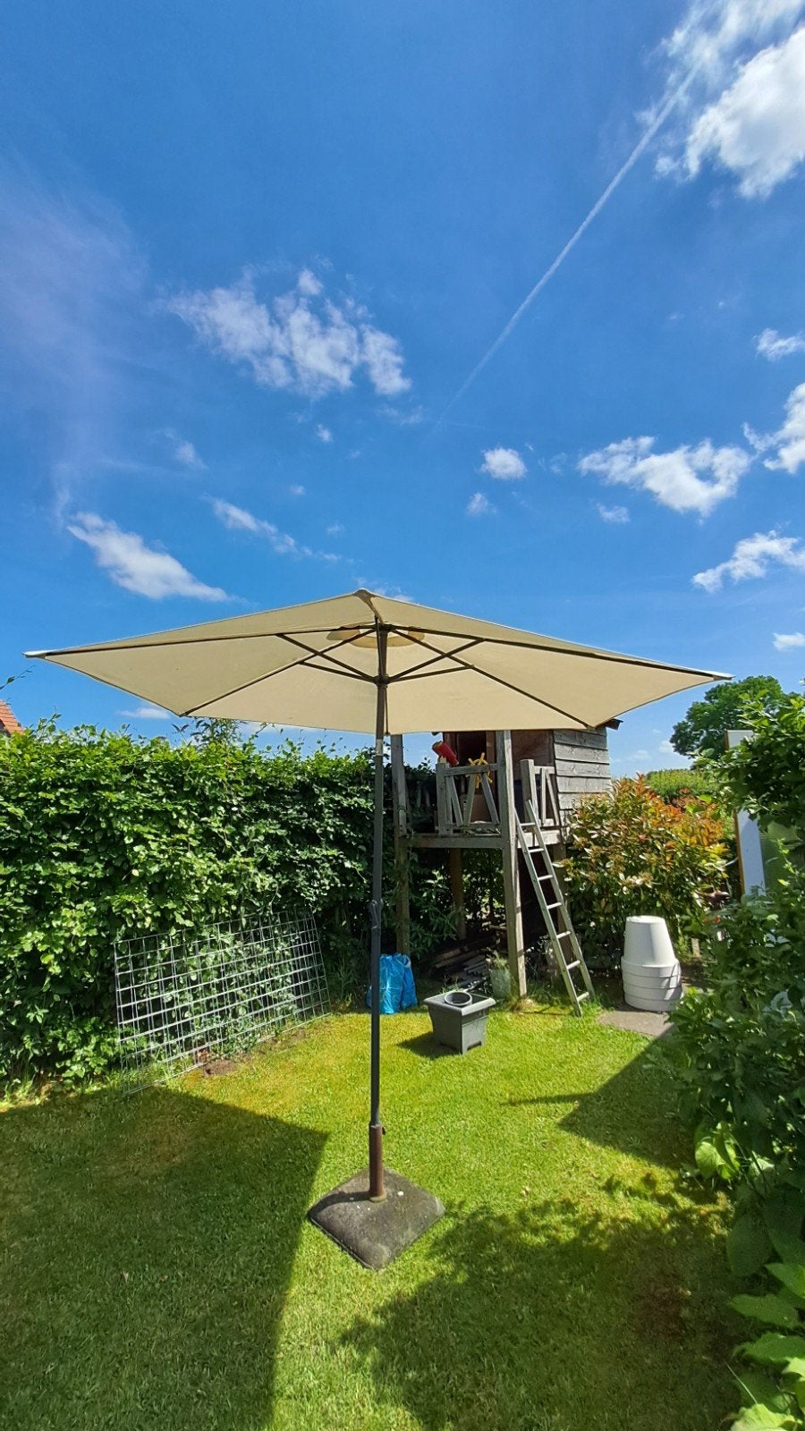 Gebruikte parasol met voet - Ideaal voor tuin of terras, Ophalen, Gebruikt, Stokparasol