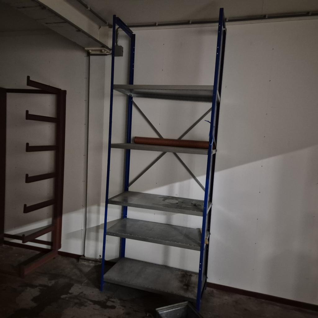 Metalen stellingkast - 270 cm hoog, 1,04 breed, 50 cm diep, Niet ingevuld, Gebruikt, Niet ingevuld, Niet ingevuld