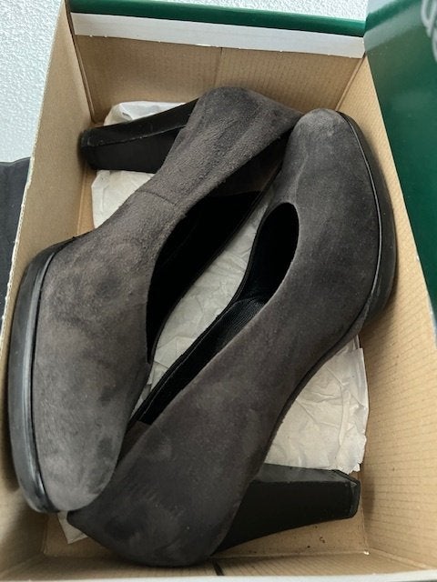 Paul Green basic pumps model 2891-096 grijs suede leer hak41, Pumps, Verzenden, Zo goed als nieuw, Paul Green